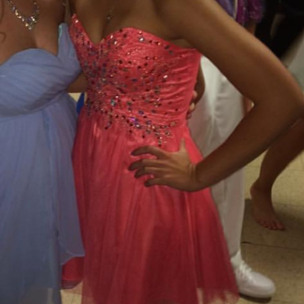 Homecoming dress - Picture 2 of 2
